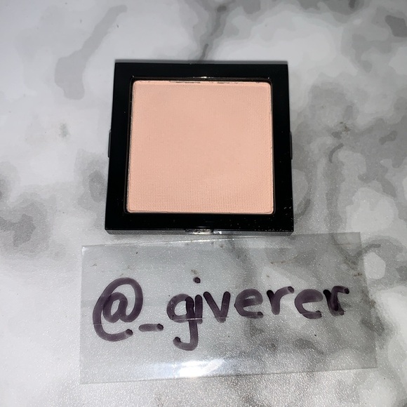 LN SHELL (#17) Bobbi Brown Discontinued Eyeshadow - Picture 1 of 16